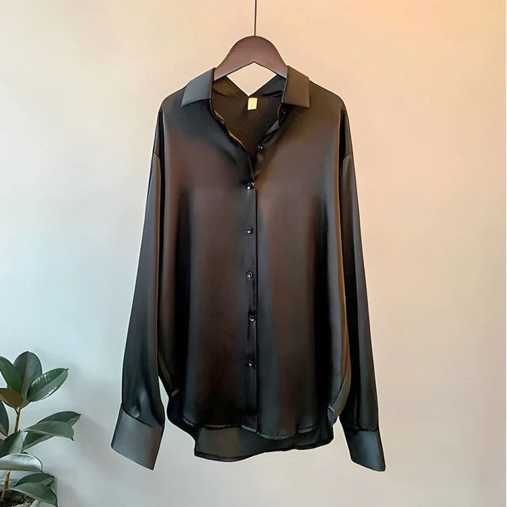 Women’s Blouse with Collared Neckline and Button Front