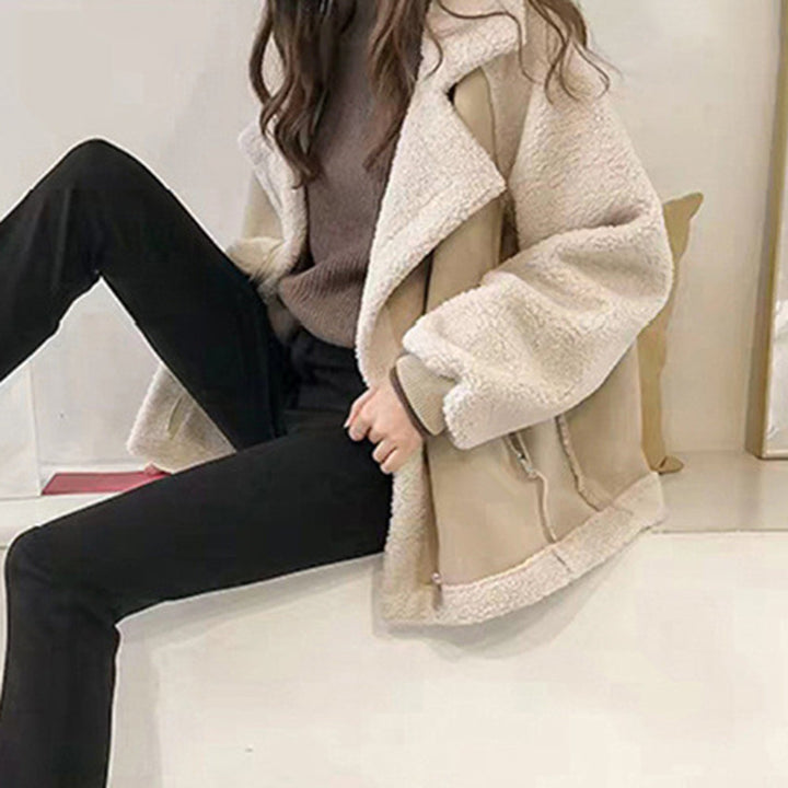 Women’s Coat with Wide Lapel and Zip Closure