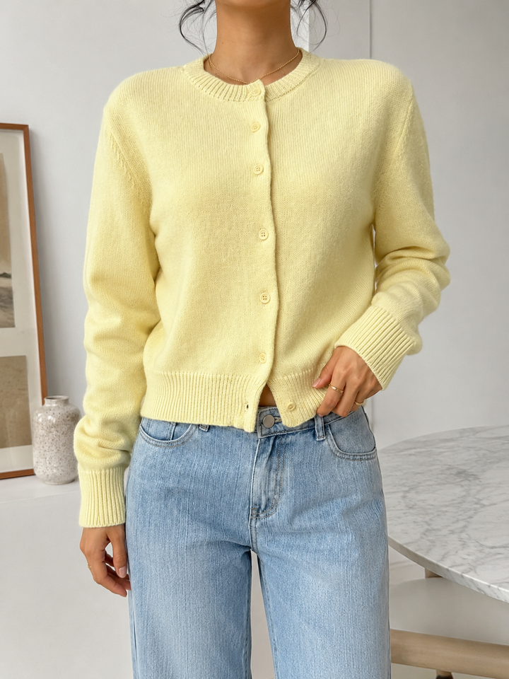 Women’s Cropped Cardigan with Round Neck and Button-Front Closure