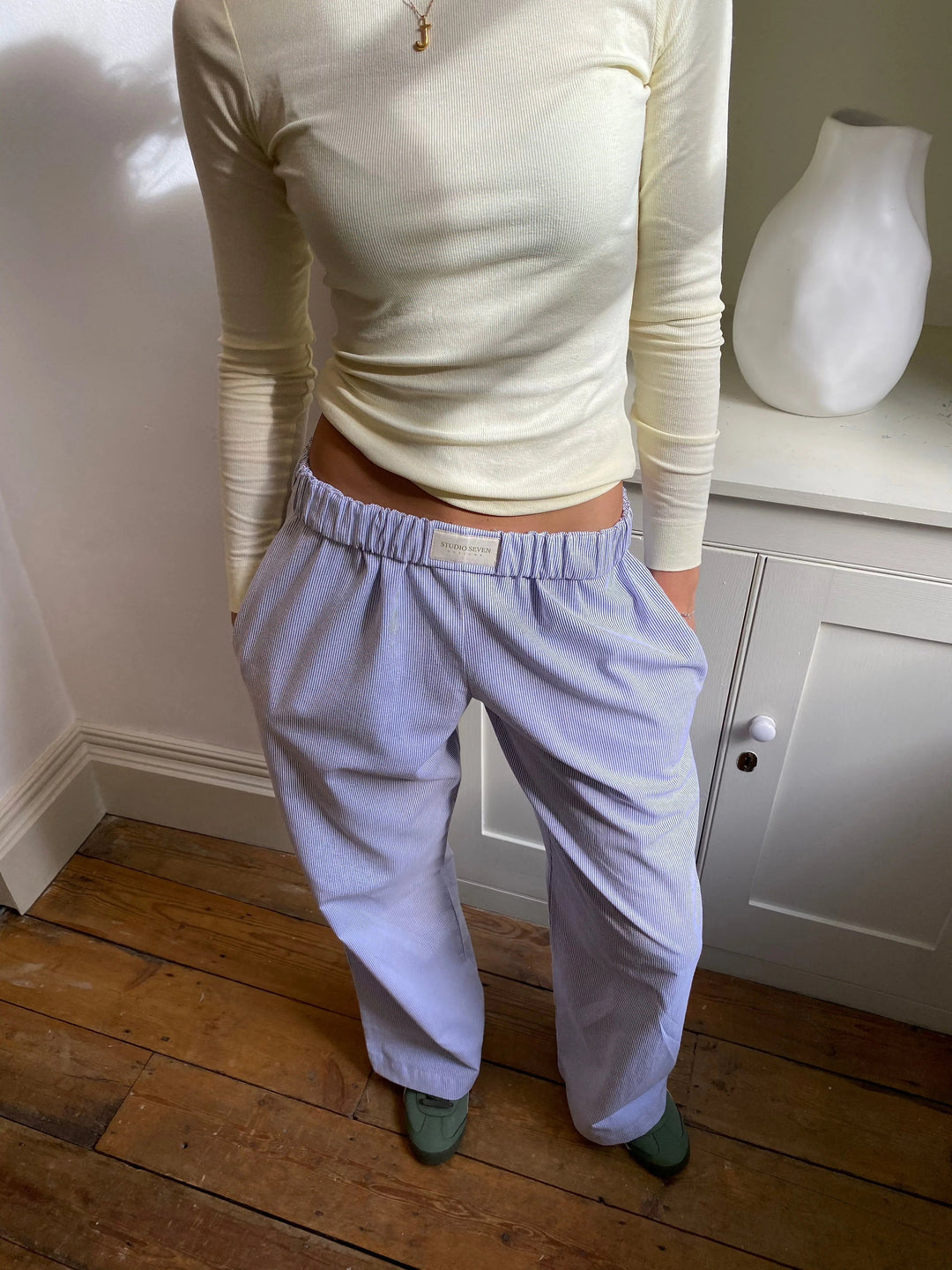 Women’s Lounge Pants with Elastic Waistband and Side Pockets