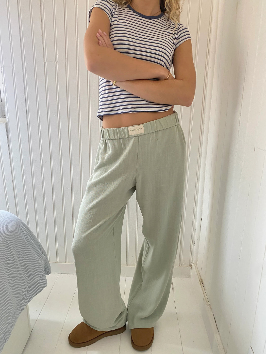 Women’s Lounge Pants with Elastic Waistband and Side Pockets