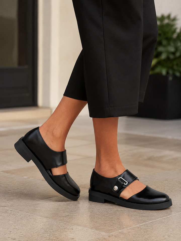 Women’s Mary Jane Shoes with Round Toe and Buckle Strap