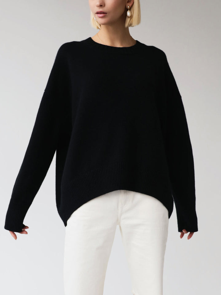 Women’s Oversized Cable Knit Jumper with Round Neckline and Ribbed Trim