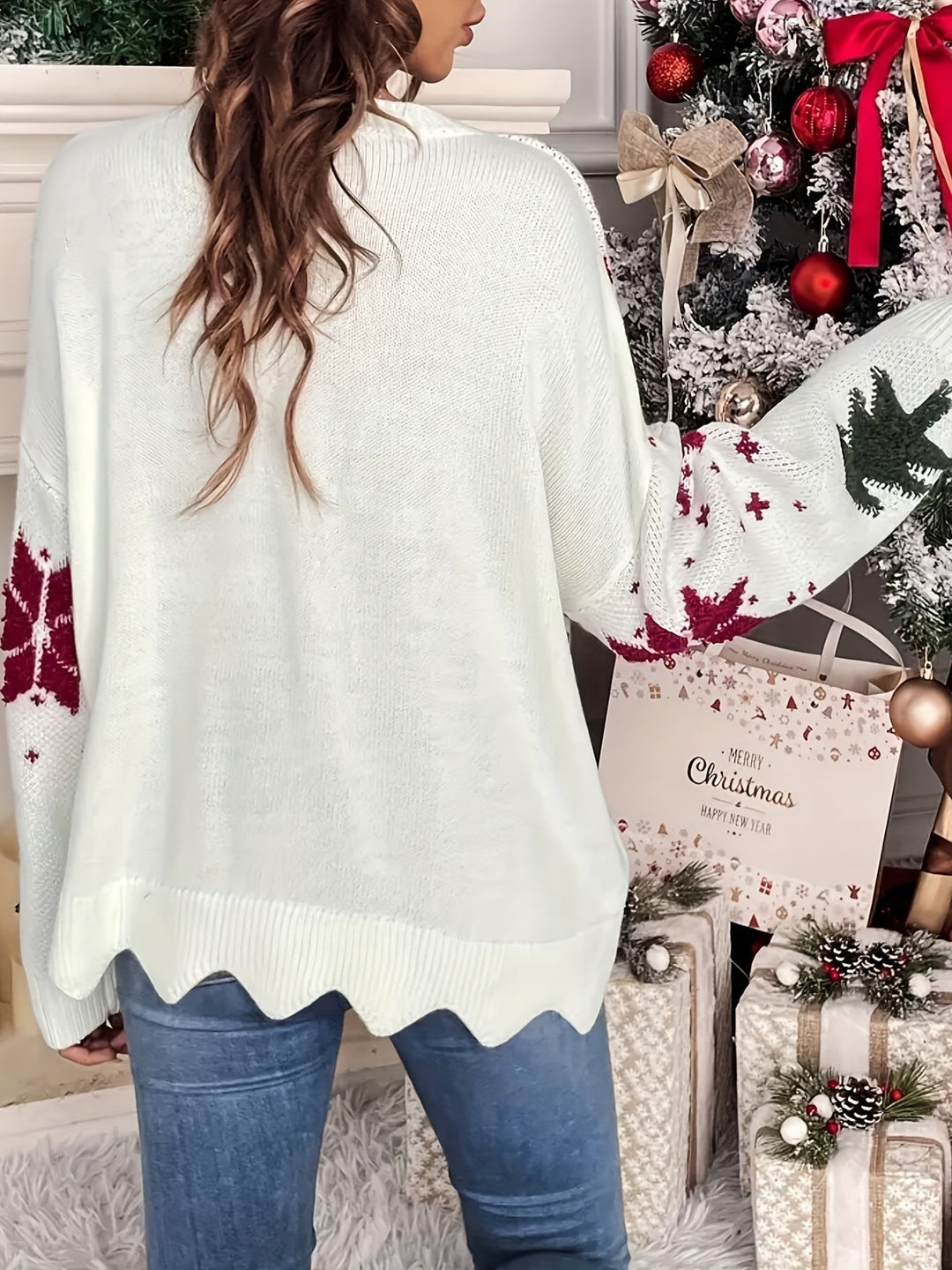 Back view of the jumper and scalloped hem