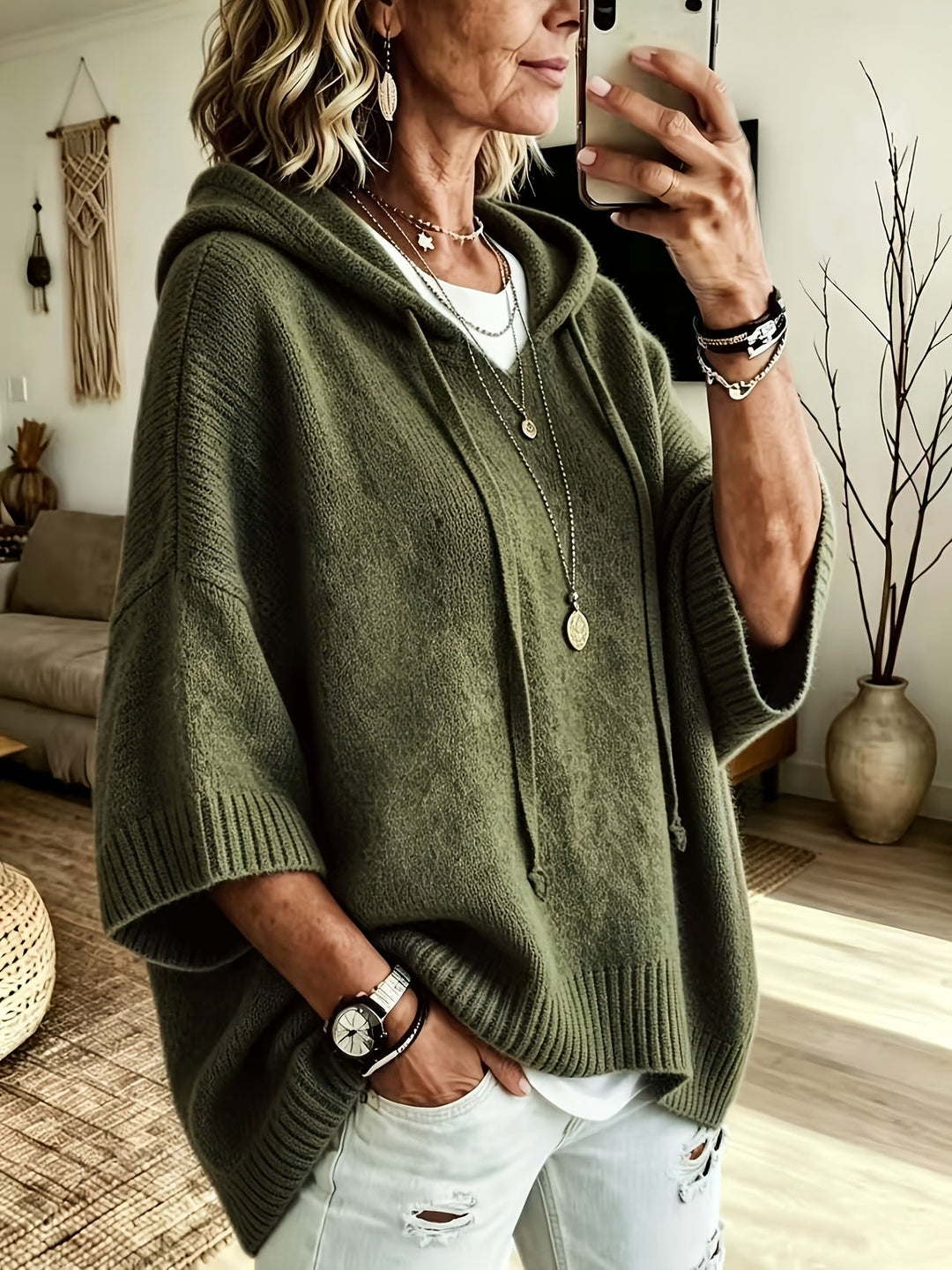 Women’s Oversized Hoodie with Drawstring Detail and Ribbed Trim