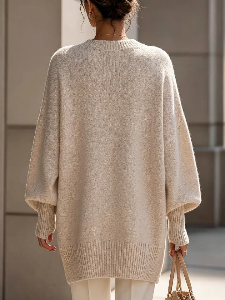 Women’s Oversized Jumper with Round Neckline and Long Ribbed Cuffs
