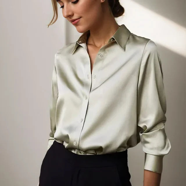 Women’s Shirt with Collared Neck and Button Front