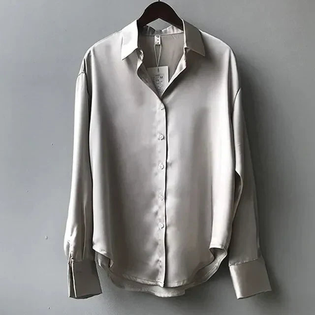 Women’s Shirt with Collared Neck and Button Front