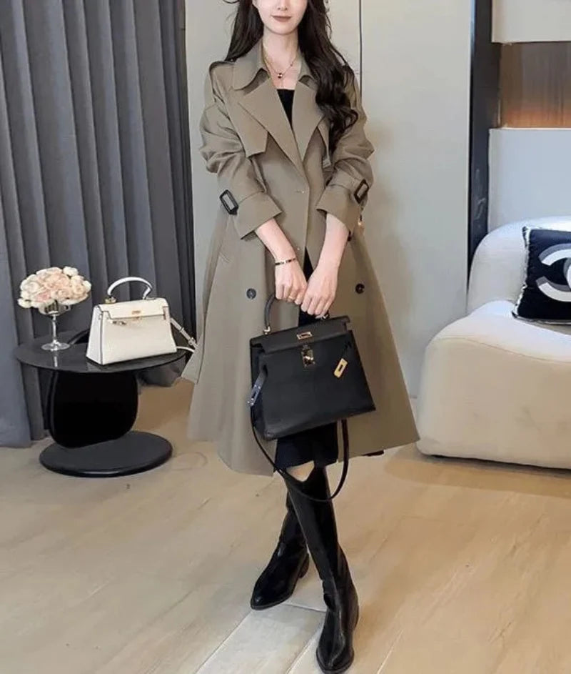 Women’s Trench Coat with Wide Lapel Collar and Double-Breasted Buttons